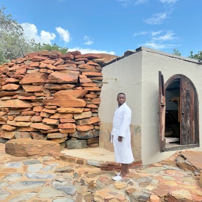 vegasampa's profile picture. 𝙃𝙄𝙂𝙃𝙇𝙔 𝙁𝘼𝙑𝙊𝙍𝙀𝘿 𝘽𝙔 𝙂𝙊𝘿 𝙔𝘽𝙉 𝙋𝘼𝙐𝙇𝙊 🌍