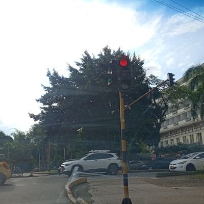 somos pareja de cali y popayan
de 38 años 👨🏻🦲👩🏻buscamos mujeres unicornio para pasar lindos momentos.