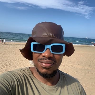 uSandile_KaiUno's profile picture. Trainee Accountant