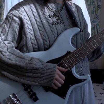 19歳 ベース女子 弾き語り ギターもします!趣味で動画とってます🫶Instagram、youtube⇒nekome_88 Tiktok⇒nekome88