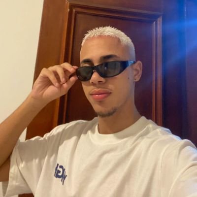 Um brinde com quem é Real 🤴🏻 https://t.co/TkgBurTDbp