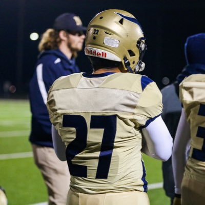 5’10 190||C/O 2028||bench-335 Squat-435 Power clean-235 4.8 40 Niles High-school 3.0 gpa drodri7423@gmail.com #269-635-3653