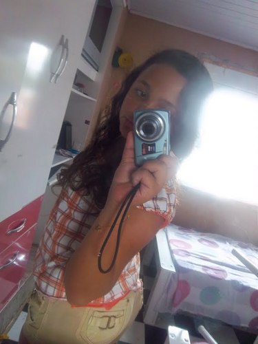 Sou uma menina legal que amaa a novela Rebeldes e meu casal favorito é o Luar !! Amoo a @Lua_Blanco