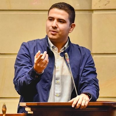 ✊🏽Concejal 🇱🇹Orgullosamente Ibaguereño ⚖️Abogado Esp. Gob. y Gestión Pública.