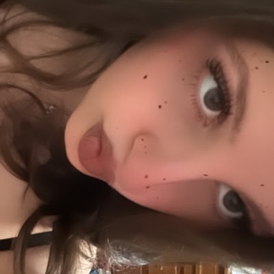 6runette's profile picture. 🗡🔪🗡🔪 🔪 🗡 🔪🗡