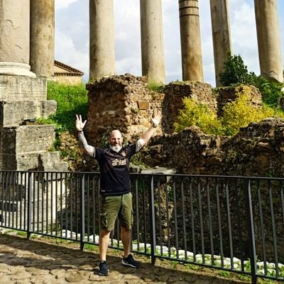 Allmetal761's profile picture. Mi hija, el Metal, Peñarol💛🖤💛🖤, Lole (la mujer de mi vida),entrenar. Siempre caminando a la izquierda. P.del Diablo mi lugar en el mundo.