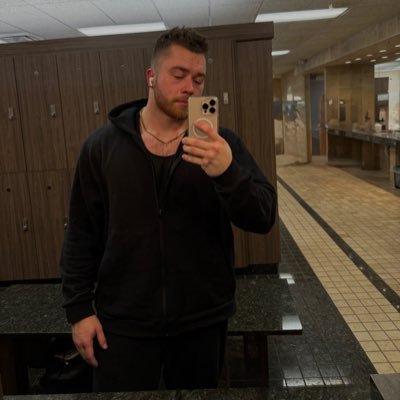 Nate_Frost21's profile picture. IG: nathan_frost21  Lifetime Personal Trainer 💪🏼