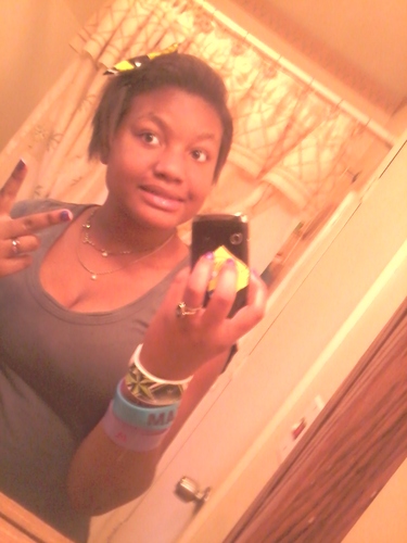 follow me and ill followw yhuuu !♥!(: