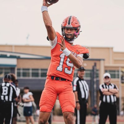 CO2027, 6’2,200 lbs| Dual threat QB- Brandeis highschool |🏈🏀🏃 (1 D1 offer) cell- (504-237-6986)