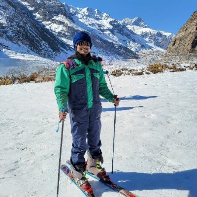 Streamlining systems by day 💻, exploring trails by weekend 🚶♂️,🌲 Nature Enthusiast | exploring the great outdoors 🌍
🕉️प्रकृतिसौन्दर्यस्य प्रेमी, पर्वत🕉️