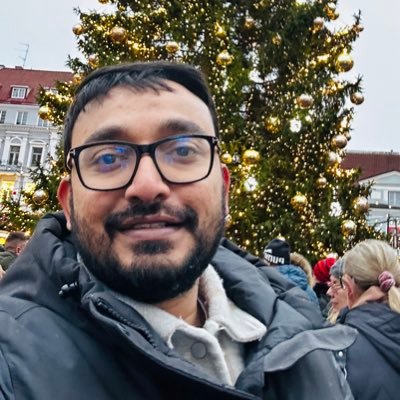 pinnadhari's profile picture. well i am a great admirer of cricket,i joined twitter because of sachin and love tweeting :))