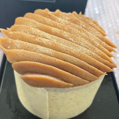 東京ヴェルディ、メダカ、金魚、そして乃木坂46が大好きです。1期は生駒ちゃん、２期は蘭世、3期は与田ちゃん、4期は林、5期は和ちゃん、6期はひなのちゃん箱推しでもあります。麻倉まりなさん、胡桃になさん推しです。