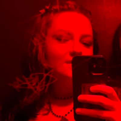 professional convention nerd • 27 • polyslamorous • they/thembo