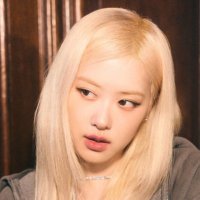 Rosy (@rosyrosy1102) 's Twitter Profile