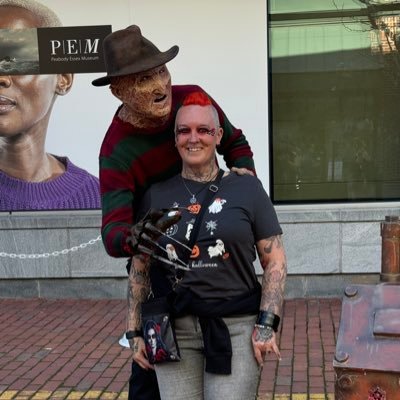 into tatts, piercings, witchcraft, rock music, colouring my hair. American wannabe. Miss my soul mate so much 💔 I also game.... badly!!! #Ark #pubg