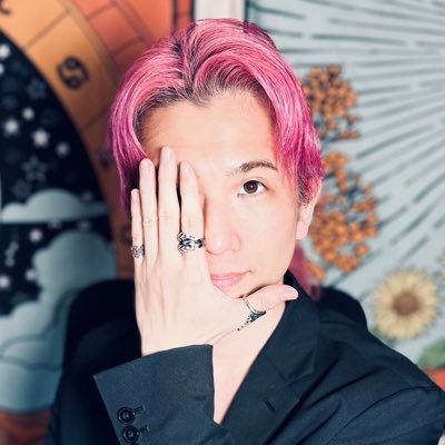 鑑定歴25年以上/鑑定実績10,000件超/占いYouTube https://t.co/W8eo9B5HKT/Rock Vocalist/個人鑑定、イベント、お仕事のご依頼はまとめリンクへ/Favorite:HR/HM、Dio、赤いLes Paul、Plum