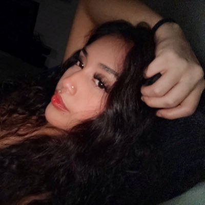 bbeeckkaa's profile picture. cum get lost in it 💋