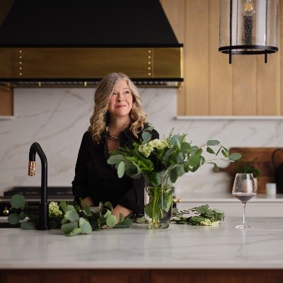Sonya is a multi award winning designer in the Ottawa Area. Sonya's team works on Residential and Commercial projects. We will make your dreams a reality.