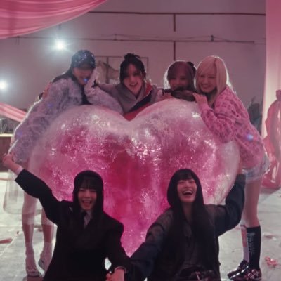 Hykh_ym's profile picture. #Illit , #NJZ , #IVE #DIVE Gamer, Kpop und Wrestling Fan