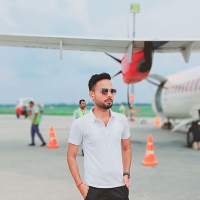 धूल चटा दो गिद्धों को, जो घर में घुसकर घात करें,
और जीभ काट लो उन कुत्तों की जो हिंदुत्व के खिलाफ बात करें।
🚩जय श्री राम🚩