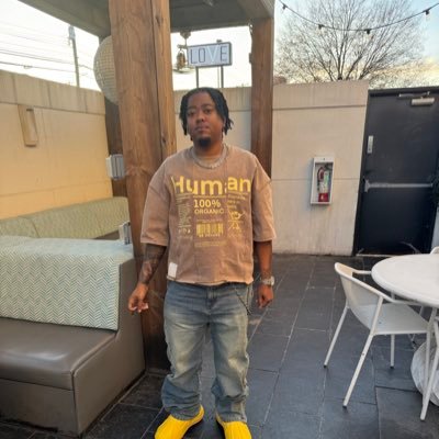 I dont trust niggas , Brandon Finley my friend tho #Cowboys🏈 #Pelicans🏀#Astros⚾️ RestEasyBCF🕊MEM✈️HTX