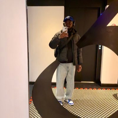 WaddleFrancis's profile picture. Manchester United❤️..Old Vandal,POJOBA,Wizkid