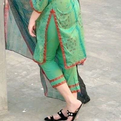 we are a real couple from Rawalpindi. we are not paid for video call couple please dm me, we love ffm and ffmm, lesbians