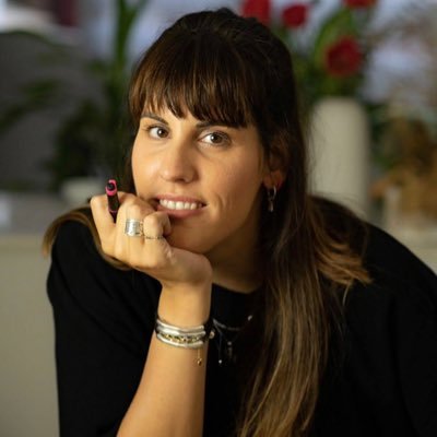 🏢 Brand Experience & Product Designer 🖍️ Arte, diseño, tecnología, branding 👉 #EmeSierraStudio 💙 Astur📍Madrid