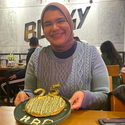AmiraFZidan's profile picture. What’s going ooooooon?