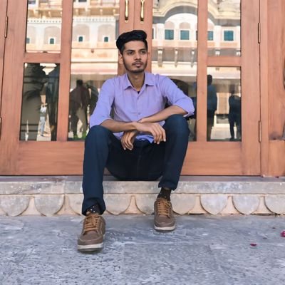 MrSachinCh's profile picture. Software Engineer