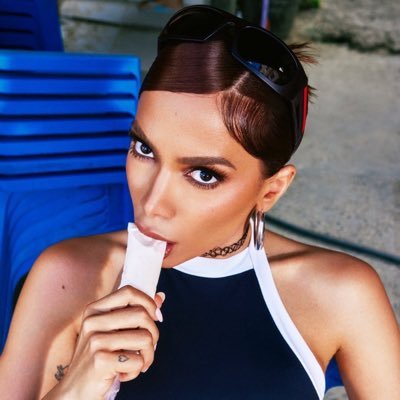 OUÇA ANITTA NO SPOTIFY https://t.co/4Fm7xgg3AC 🔥💃🏽 @Anitta
