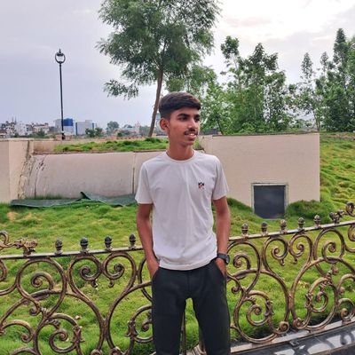 TechrageO's profile picture. here to connect with like minded people 😊
message me if you want to join my journey to become a millionaire 🤑