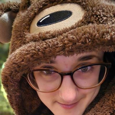 Mama vom Mupf (*2020) und der Eule (*2023) twittert über den alltäglichen Wahnsinn zwischen Job, Windeln und Kinderlachen.