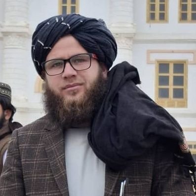دا درتـه نـه وایــم چــې مــه اخــله قلــــم ښــه نـه دی
خو کمـربـند ټوپـک دې خرڅ نه کـړې په کـار به دى شي💔