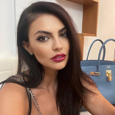 MarvellaSa5826's profile picture. Happy New Year 2025