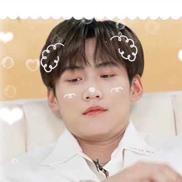 บอกทีว่าเคออวี่ไม่ได้มีคนเดียวบนโลกขอบคุณค่ะ|| ก็อกๆๆหวัดดีค้าบ luv u boi