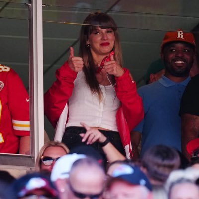 dogmamacita414's profile picture. Reality TV • Satire • Not that serious