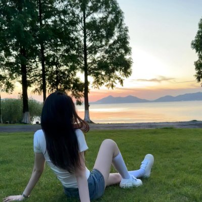 trxkh74937329's profile picture. Success is not accidental, but the result of hard work.