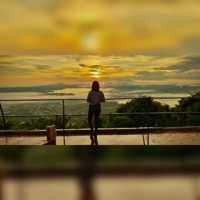 CelinaPineda9's profile picture. Me gusta andar, pero no sigo el camino, pues lo seguro ya no tiene misterio. f.c.