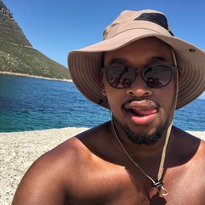 What's better than cocks out on a nude beach...I share beautiful men from all over the world who like some fun in the sun ☀️