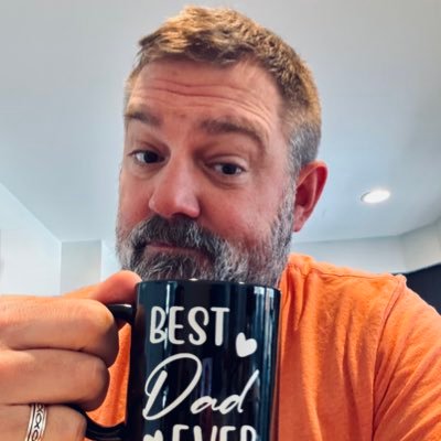 Husband, Father, Veteran, Whiskey Enthusiast. #NYRangers #Yankees and #Dolphins fan 🇺🇸