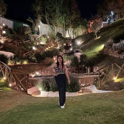 BeatrizG_24's profile picture. Aficionada del futbol, rojiblanca y kopita de ♥