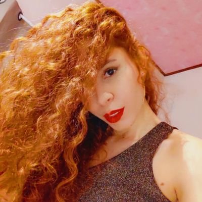 sagradaprofana's profile picture. data engineer