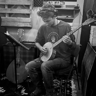 Banjo player with