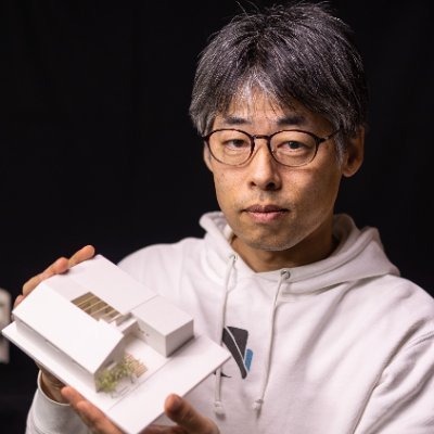 思い出模型・住宅白模型を東北岩手からライブ配信
実績:東京大学模型アドバイザー/建築知識執筆協力/メディア背景模型協力/高校専門学校等特別講師(~2024年)
https://t.co/aLYHcxKWED