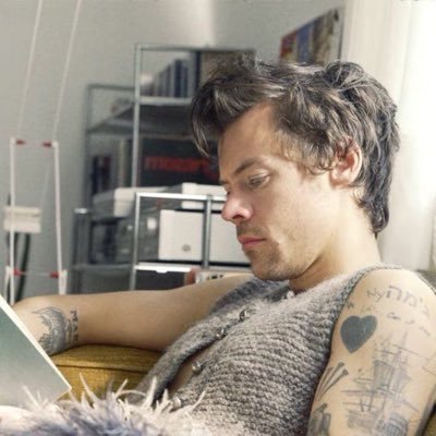 harrryscherry's profile picture. 〝 lets have a toast to the girl almighty 〞