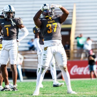 MitchE90's profile picture. DE @NCATFootball Philippians 4:13