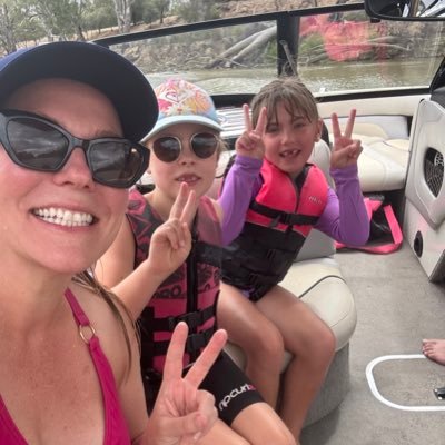 Passionate recruiter, amaturer photographer, mum, wife, kelpie owner, movie buff, travel bug, food and fitness lover!