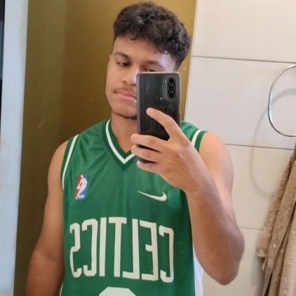 Acadêmico de Direito (@UFMT) e Técnico em Adm. (@IFMT) | Progressista, L(G)BTQIA+ | @Cruzeiro e @LFC | ISTJ • ♑