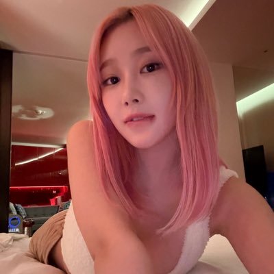 urewer's profile picture. 24歳CEO